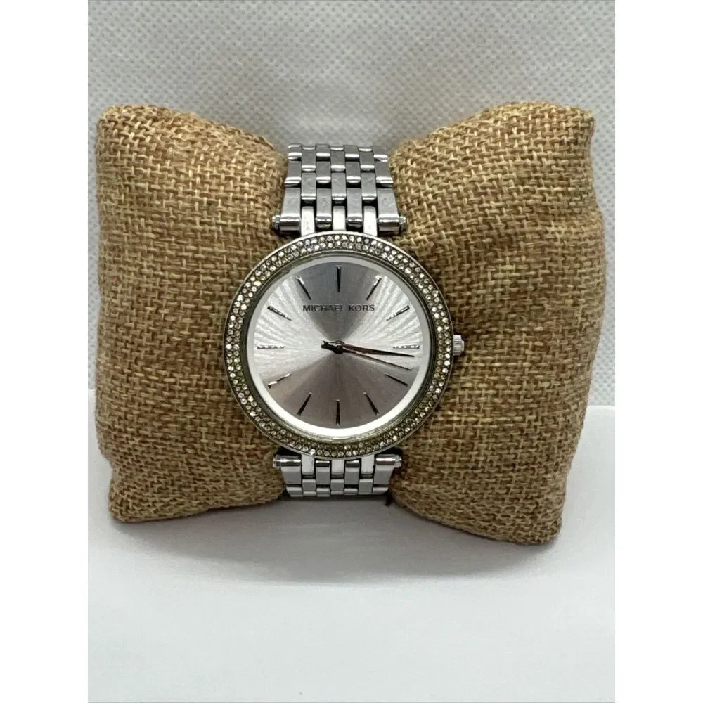 Michael Kors Darci MK3190 Womens Silver Stainless Steel Analog Dial Watch JNA445